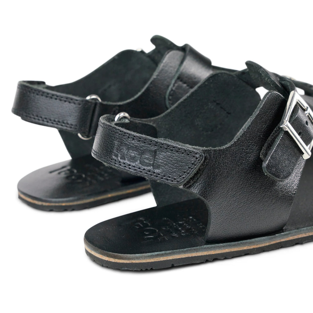 ARIATA Napa - Black