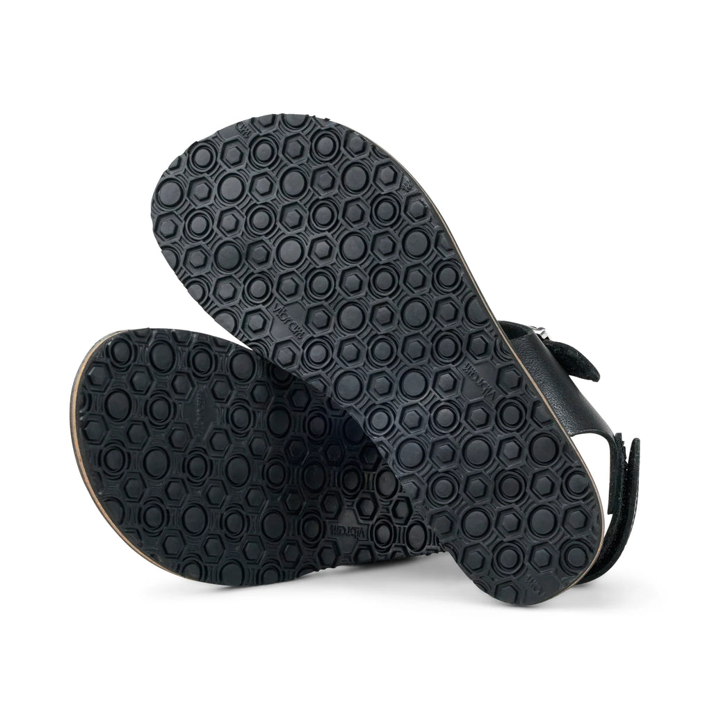 ARIATA Napa - Black